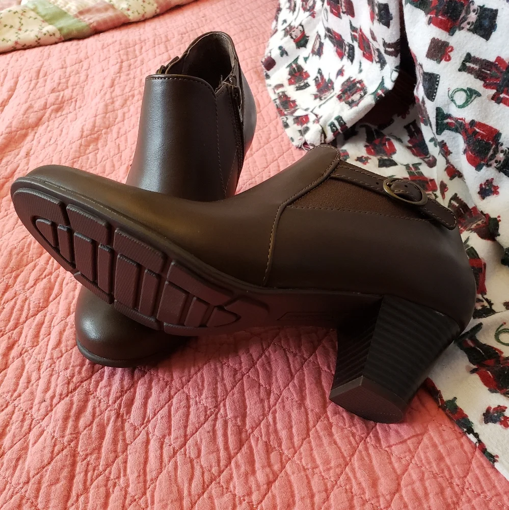 Croft & Barrow Ortholite Eco booties - Picture 7 of 8